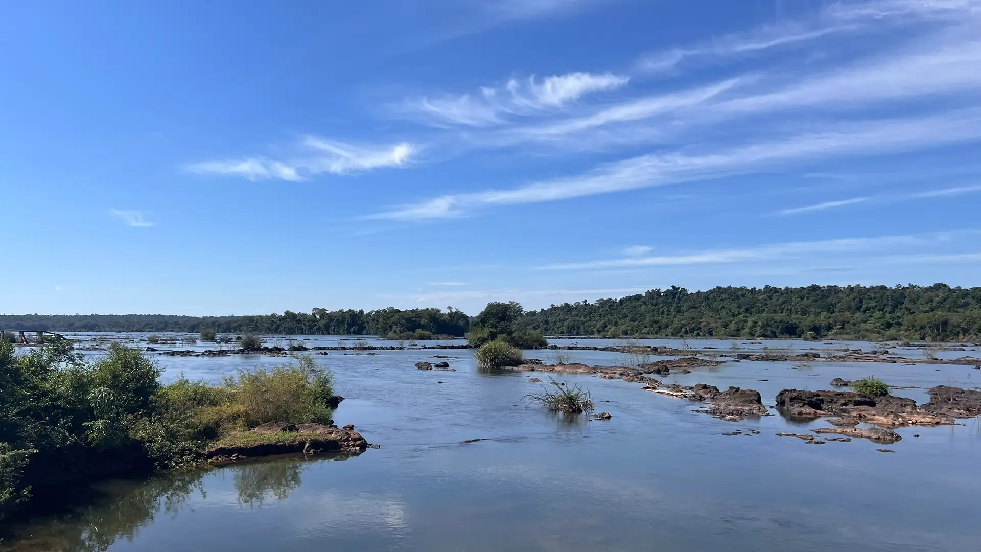 Saltos del lado argentino de las Cataratas del Iguazú