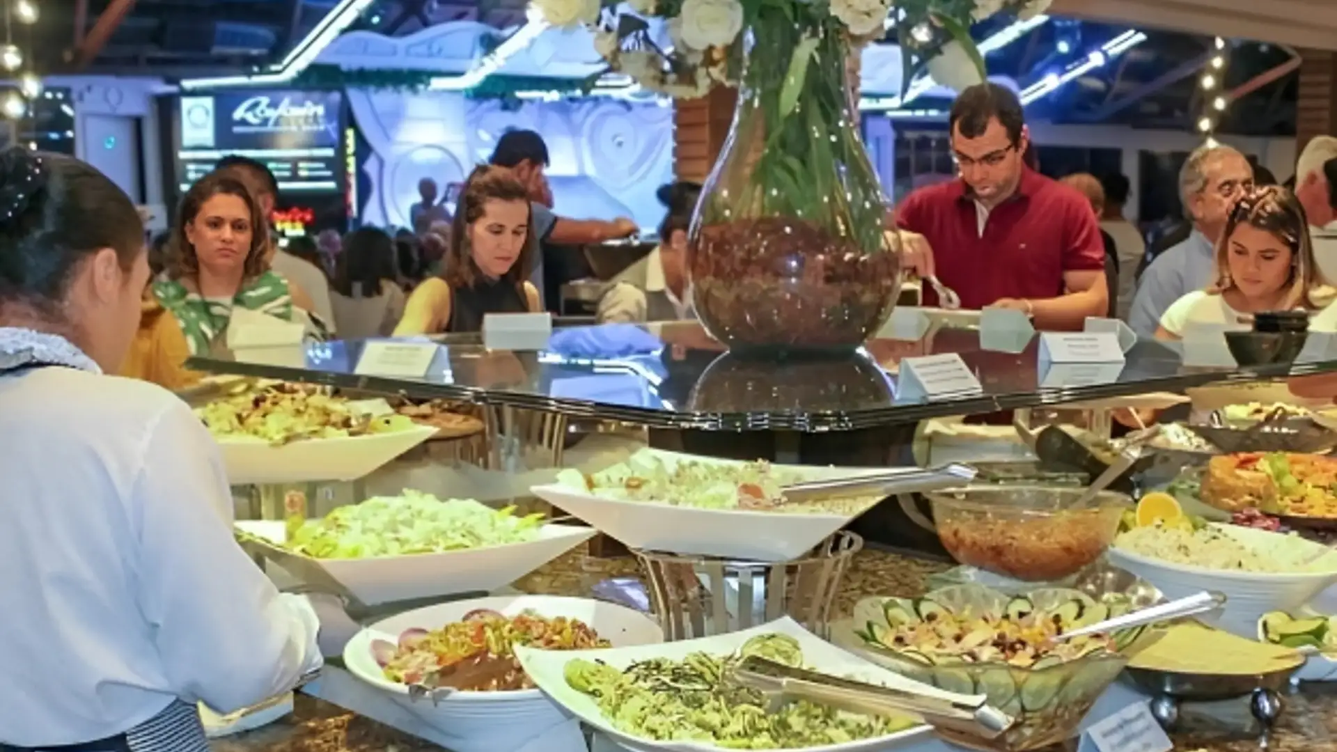 Escenario de una cena con espectáculo en Foz do Iguaçu