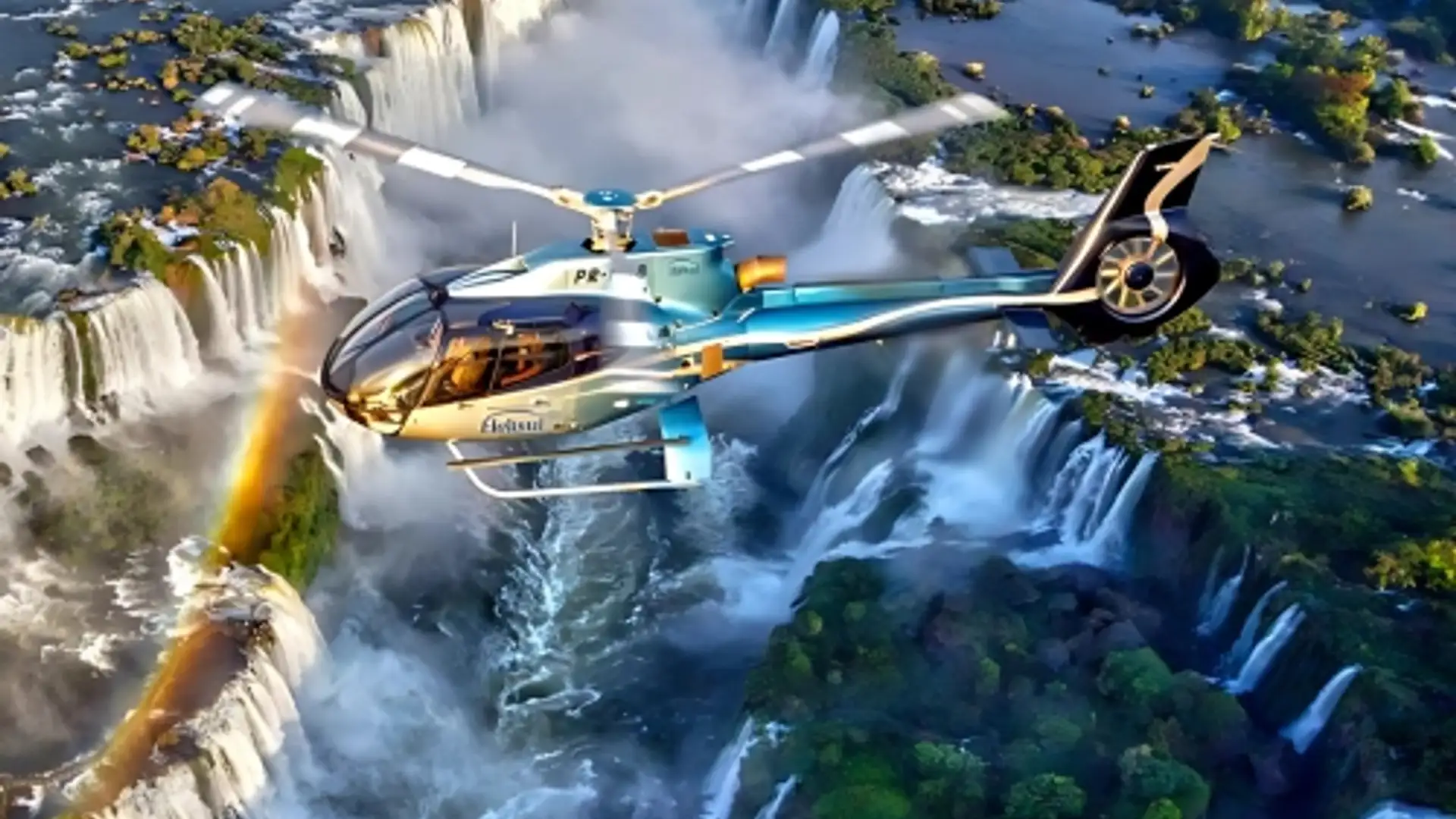 Helicóptero sobrevolando los saltos de las Cataratas del Iguazú
